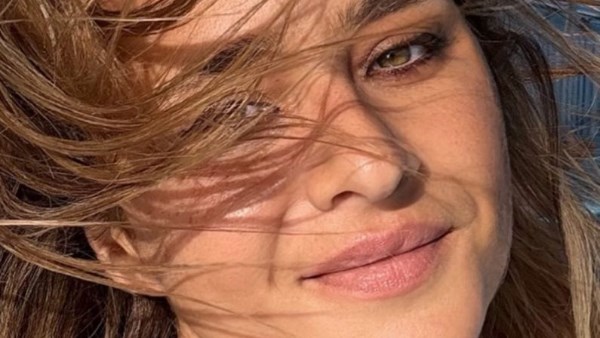نيللي كريم تتألق في أحدث ظهور بإطلالة صيفية