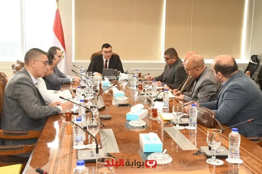 وزير الإسكان يُنظم اجتماعًا لتطوير مدن غرب القاهرة! اكتشف التفاصيل الآن
