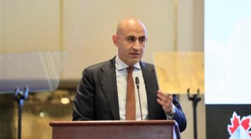 وزير التعليم يبحث مع “يونيسف” خطط تدريب المعلمين على المناهج المطورة خلال زيارته للمملكة المتحدة