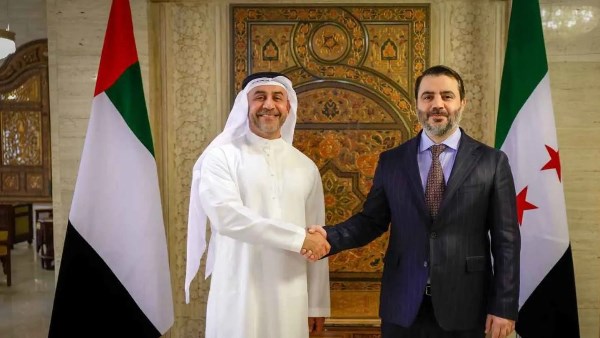 وزير الخارجية السوري يستقبل وفدًا إماراتيًا بدمشق في إطار انفتاح دبلوماسي متجدد