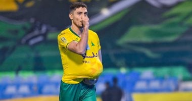 ماذا قدم محمد شريف مع الأهلي قبل العودة لبيته فى الميركاتو الحالى؟
