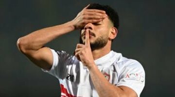 أيمن الرمادى يطمئن على جاهزية دونجا مع الزمالك بنهائى الكأس