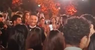 طاهر محمد طاهر نجم الأهلى يحتفل بزفافه قبل السفر للمونديال