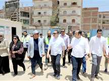 ضبط مصنع غير مرخص لإنتاج المستلزمات الطبية داخل منزل بأشمون