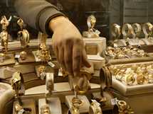 بعد انخفاض عيار 21.. كم حقق سعر الذهب اليوم الاثنين 2-6-2025 بمستهل التعاملات؟