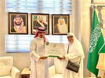 السعودية تحقق أمنية سيدة رُفضت في قرعة الحج 20 عامًا