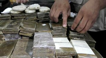 6 قضايا.. مداهمات أمنية متتالية ضد تجار المخدرات والسلاح بدمياط وأسوان