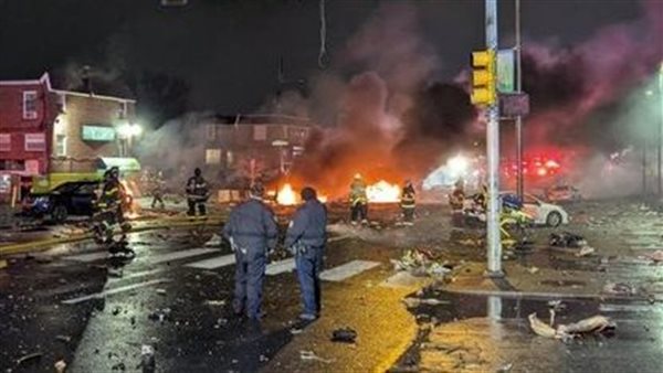 إصابة 5 أشخاص في حريق مصنع بلاستيك بشبرا الخيمة