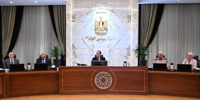 الحكومة تُتابع إجراءات إطلاق «بث تجريبي» للمنصة الإلكترونية لتراخيص الاستثمار