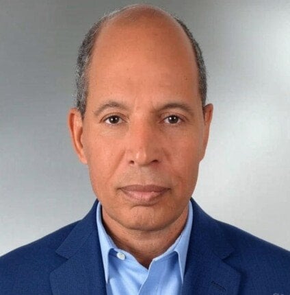 الفوضى الرقمية بين أوهام الحرية والخصوصية المستباحة
