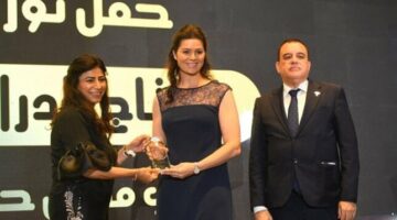 «القومي لحقوق الإنسان» يكرم يسرا اللوزي عن دورها في «لام شمسية».. صور
