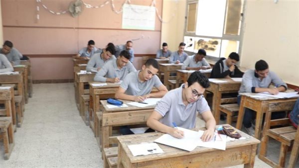 تداول أسئلة امتحان «علوم الإعدادية» بالمنوفية.. و«التعليم» تكشف المتورطين 