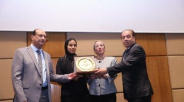 تكريم شريف الجبلي في احتفالية جوائز الصناعة الخضراء لدعمه الإعلام البيئي والتنمية المستدامة