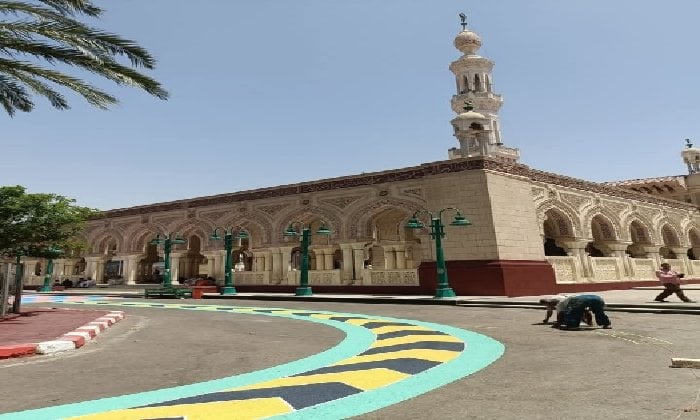 تنفيذي قنا يستعد لتجهيز ساحة مسجد سيدي عبد الرحيم القنائي لصلاة عيد الأضحى