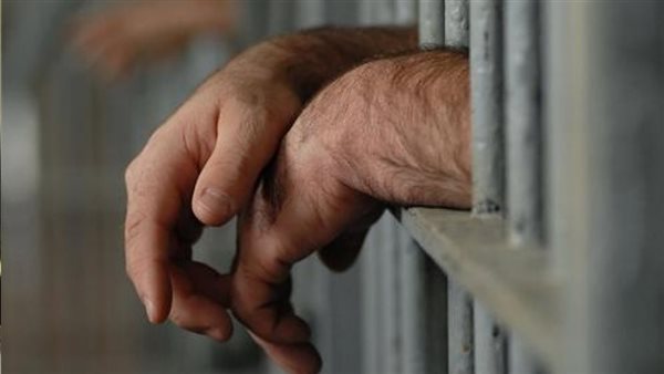 جنايات الإسكندرية تحيل أوراق المتهم بقتل صديقه إلى المفتي