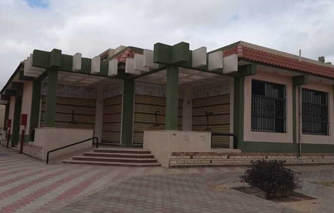 جهاز مدينة بدر يبيع 10 محال وصيدلية بالمزاد.. ويشن حملة لضبط مخالفات “التوك توك” والبناء العشوائي