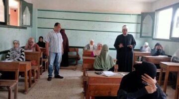 رئيس القليوبية الأزهرية يتفقد لجان امتحانات الثانوية الأزهرية بلجنة فتيات القناطر الخيرية