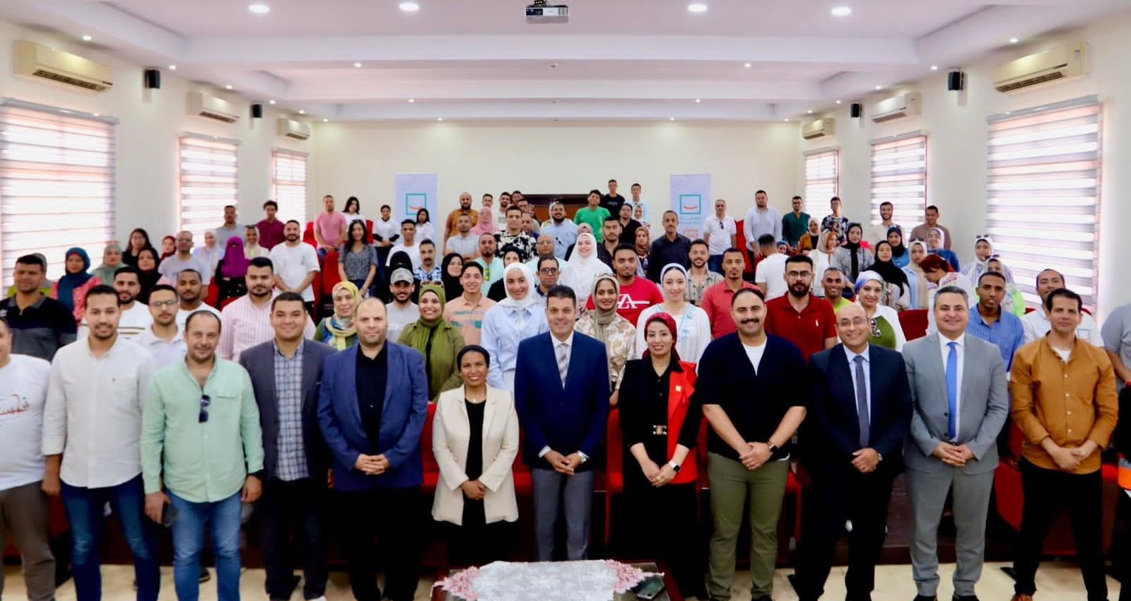 صندوق مكافحة الإدمان ومؤسسة “حياة كريمة” يطلقان معسكرا لإعداد القيادات التطوعية لتنفيذ برامج الحماية من التعاطى 