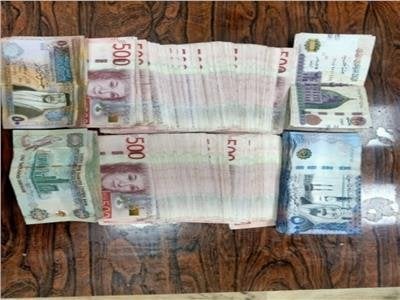 ضبط قضايا اتجار في العملة بـ 4 ملايين جنيه