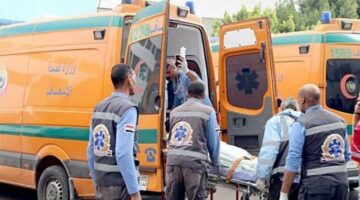فرحة العيد تحولت لـ كارثة.. مصرع سيدة وإصابة زوجها ونجليهما في حادث مروع