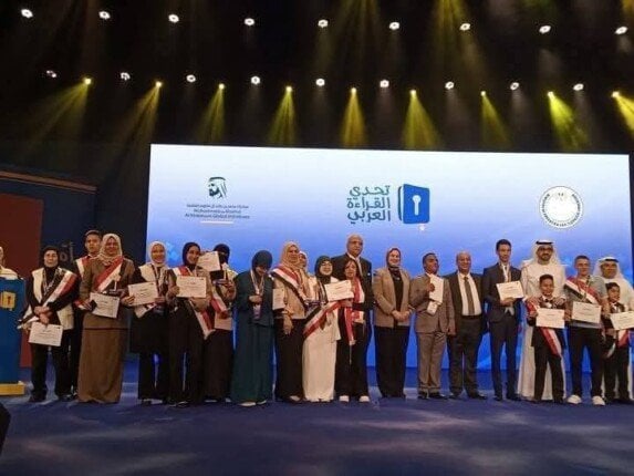 مدير تعليم القليوبية يهنئ أبطال تحدي القراءة الفائزين على مستوى الجمهورية