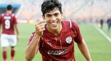 مفاجأة.. الأهلي يضم شكري من سيراميكا مقابل 3 لاعبين