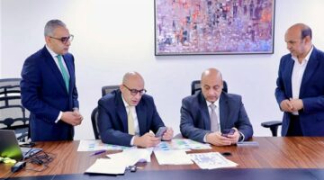 وزير التعليم يتابع امتحانات الدبلومات الفنية من غرفة العمليات المركزية
