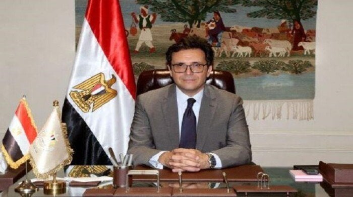 وزير الثقافة يحيل عددا من المسئولين بالأقصر للتحقيق لشبهة التنقيب عن الآثار