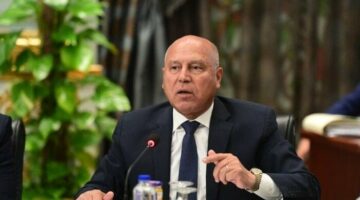وزير النقل: بدء التشغيل التجريبي للمرحلة الثانية للأتوبيس الترددي أوائل أكتوبر المقبل