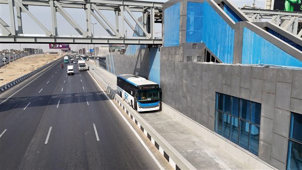 يبدأ من 5 جنيهات.. تعرف على أسعار تذاكر ركوب الأتوبيس الترددى بعد تشغيله