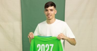دغموم يعيد وصف “لاعب المصري” إلى حسابه على إنستجرام بعد تجديد التعاقد