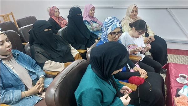 تعليم الكروشيه للمبتدئين في جامعة قناة السويس: برنامج تدريبي يعزز المهارات اليدوية