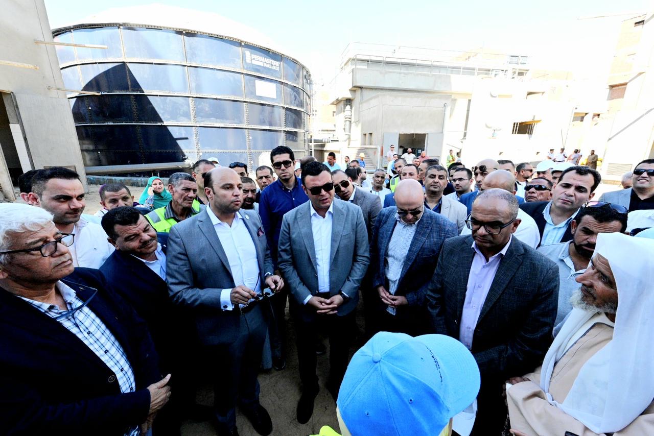 وزير الإسكان ومحافظ بني سويف يتفقدان محطة مياه شرب “الفقاعي” بمركز ببا