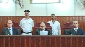 «جنايات المنيا» تؤجل محاكمة متهم بقتل جارة بالأرض الزراعية بـ «بلطة» إلى ديسمبر