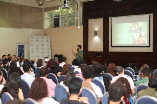 200 فنان وفنانة يبدأون رحلة الإبداع في «المشروع المسرحي الرائد»