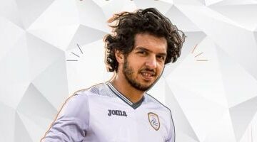بروكسى يتعاقد مع عمرو بركات لاعب الأهلى الأسبق فى صفقة انتقال حر