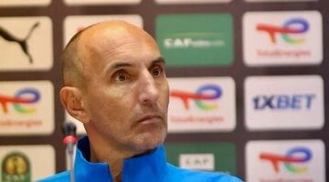 يورتشيتش يقود بيراميدز من المدرجات أمام المصري بعد طرده في مباراة الإسماعيلي