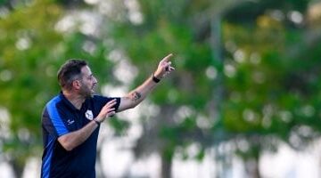 رسائل فنية وتحذيرات تكتيكية من فيريرا للاعبي الزمالك قبل مواجهة المقاولون