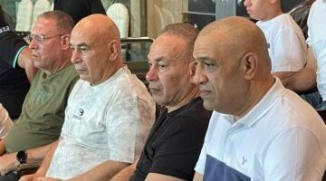 جهاز منتخب مصر بقيادة التوأم حسن فى مباراة الزمالك والمقاولون