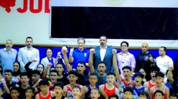 سفير تايلاند بالقاهرة يزور مقر تدريبات منتخب المواي تاي بالمركز الأولمبي