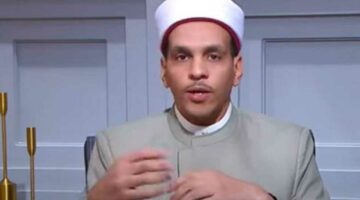 طفل يسأل: هو احنا ليه بنحتفل بالمولد النبوي بشراء الحلوى؟.. أمين الفتوى يجيب