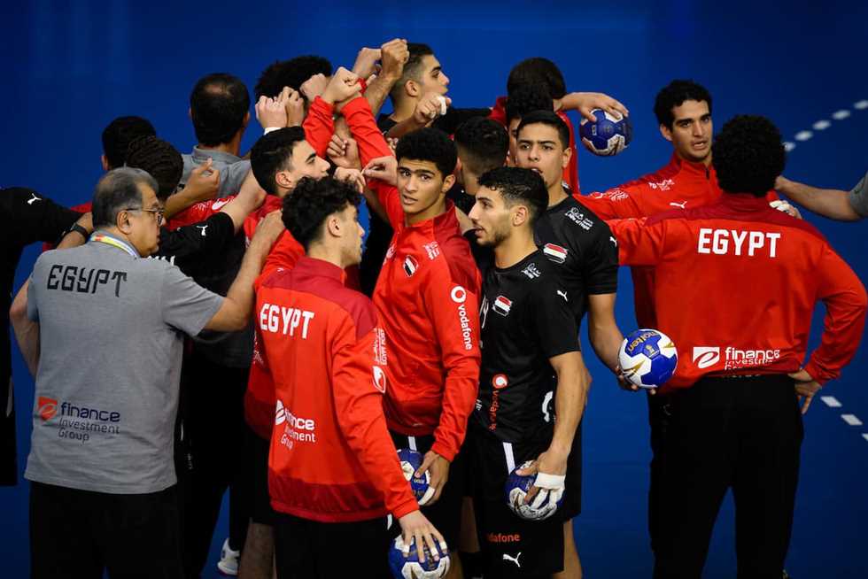بث مباشر الآن.. مباراة مصر والدنمارك في كأس العالم لكرة اليد للناشئين