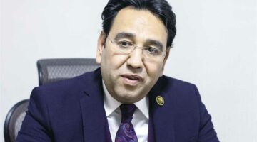 أيمن محسب: أولياء الأمور يواجهون أزمة زيادة مصروفات المدارس الخاصة دون ضوابط