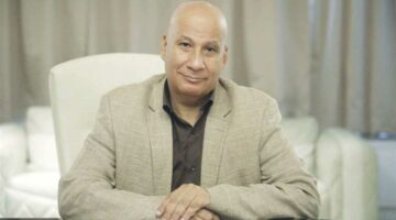 جمال فرويز: الإفراط في استخدام وسائل التواصل يضر بعقل الأطفال والمراهقين وكبار السن
