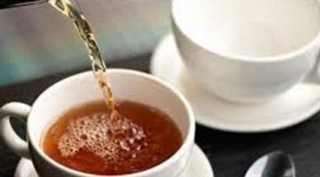 دراسات تؤكد أن تناول الشاي والقهوة بهذه الطريقة يزيد خطر الإصابة بسرطان المرئ بـ6 مرات