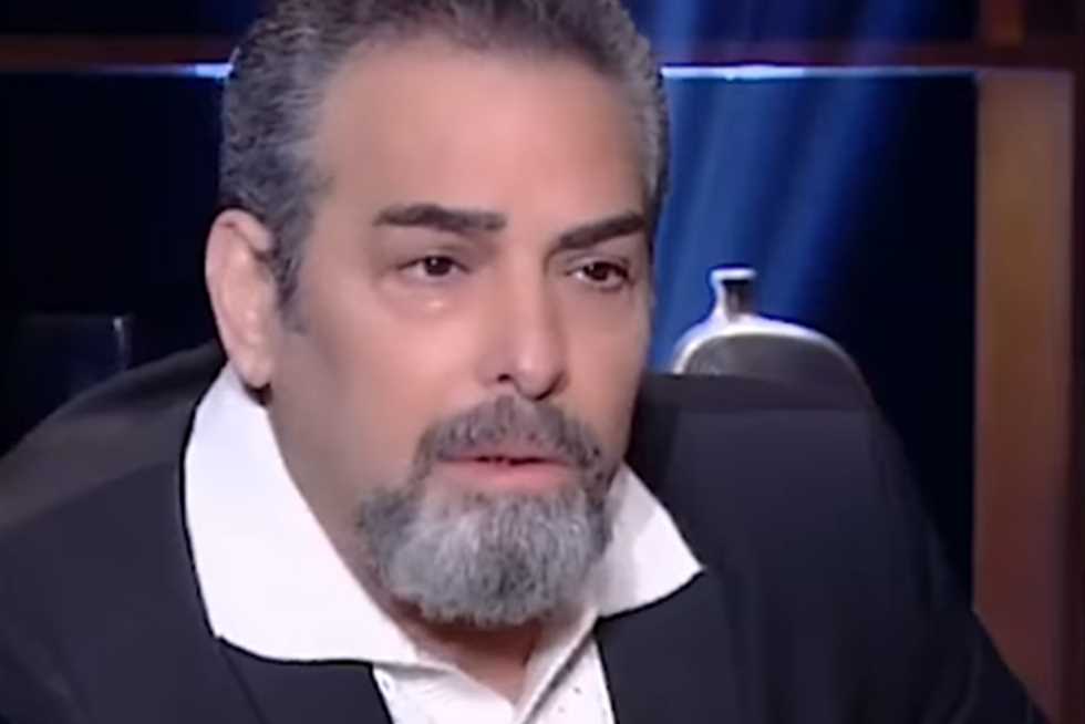 أحمد عبدالعزيز يعلق مجددًا على رفضه مصافحة معجب.. ماذا قال؟ (فيديو)