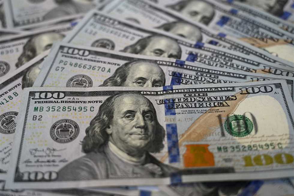 سعر الدولار والعملات اليوم الثلاثاء 19-8-2025 بنهاية تعاملات البنك الأهلي (آخر تحديث)