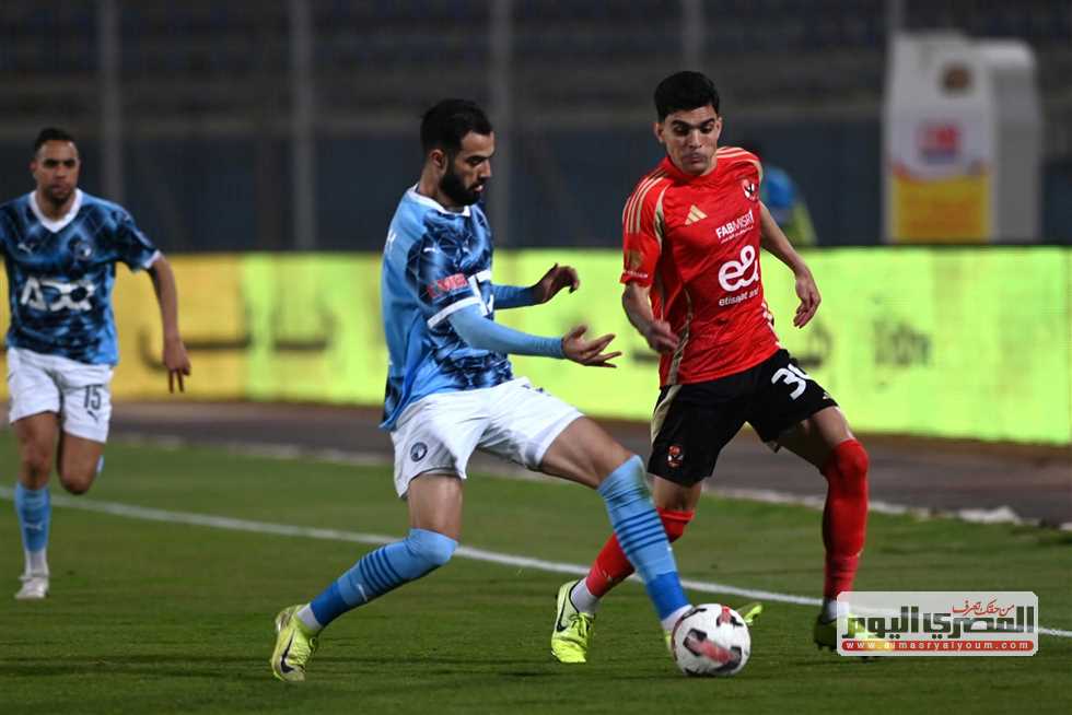 قناة الأهلي تكشف تفاصيل طاقم تحكيم مباراة بيراميدز المقبلة