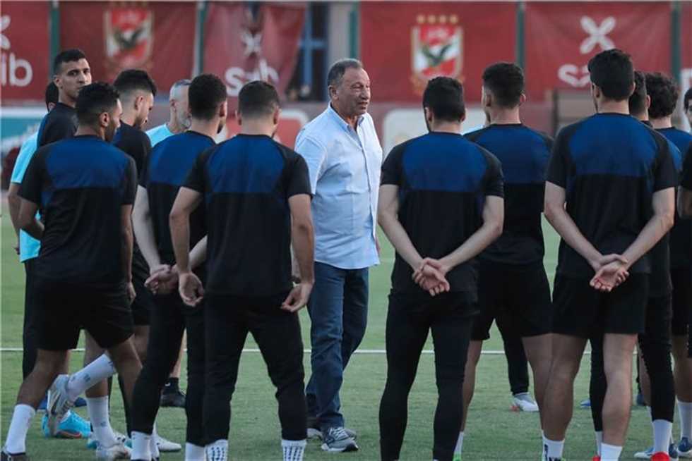 «معندناش سوبر مان».. محسن صالح ينتقد إدارة الأهلي بسبب عقود اللاعبين