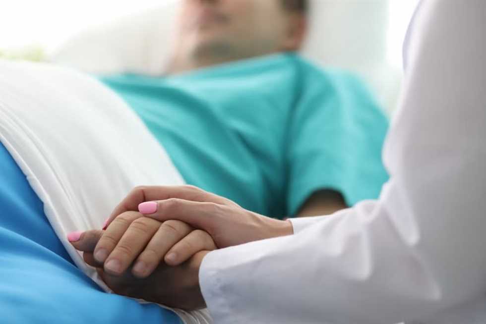 المراحل الأخيرة من الحياة.. أعراض قد تعني اقتراب الموت